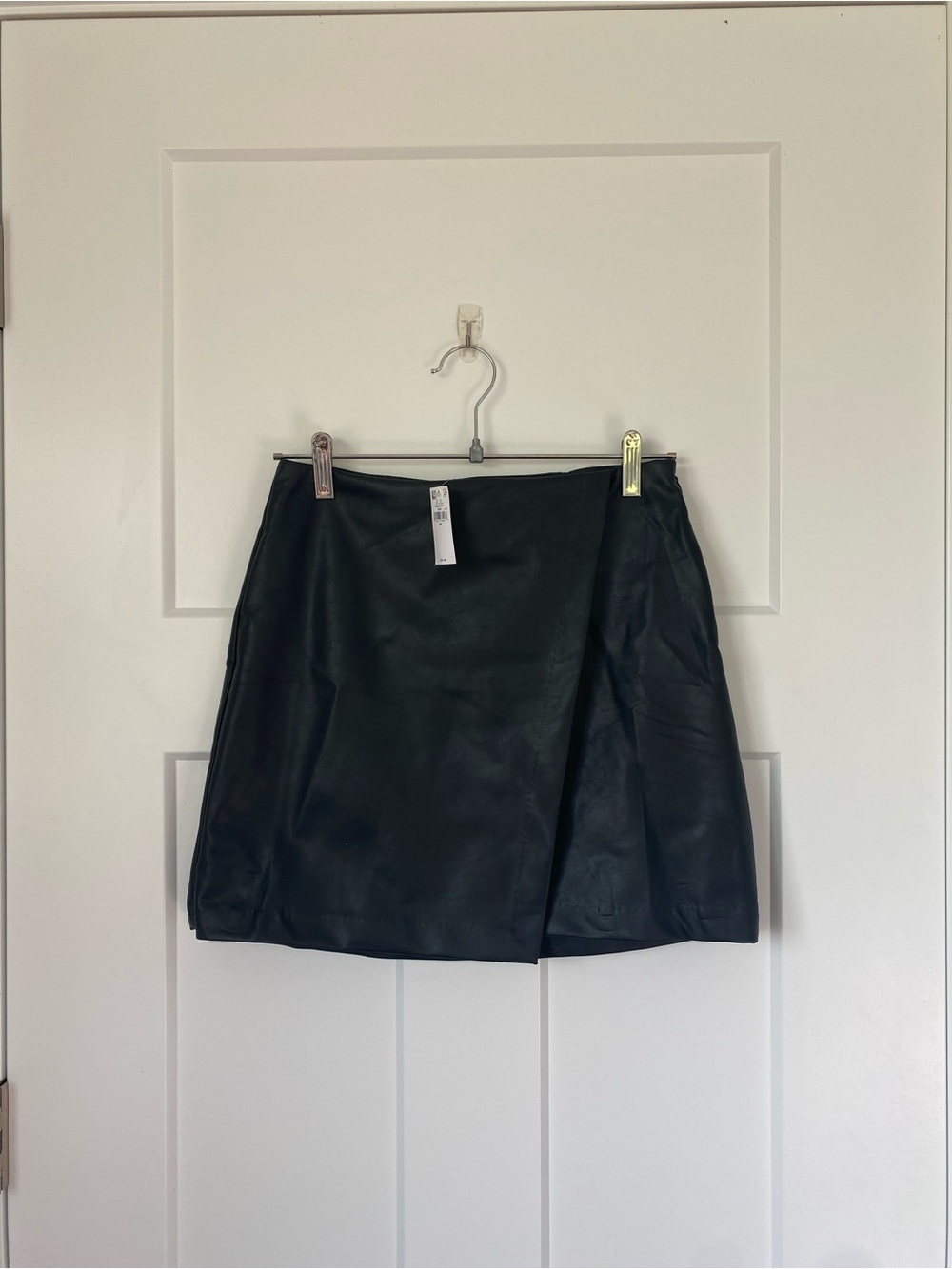 NWT Old Navy High-Waisted Faux-Leather Mini Skirt
